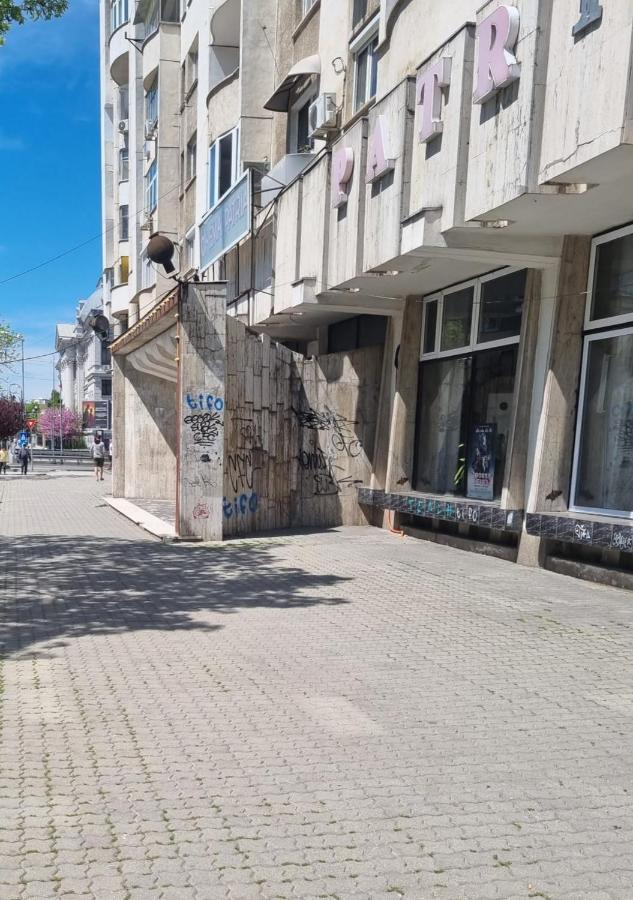 Appartamento Garsoniera Craiova Centru Esterno foto